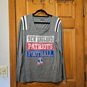 Womens Size XL Long Sleeved T SHirt New England Patriots NFL